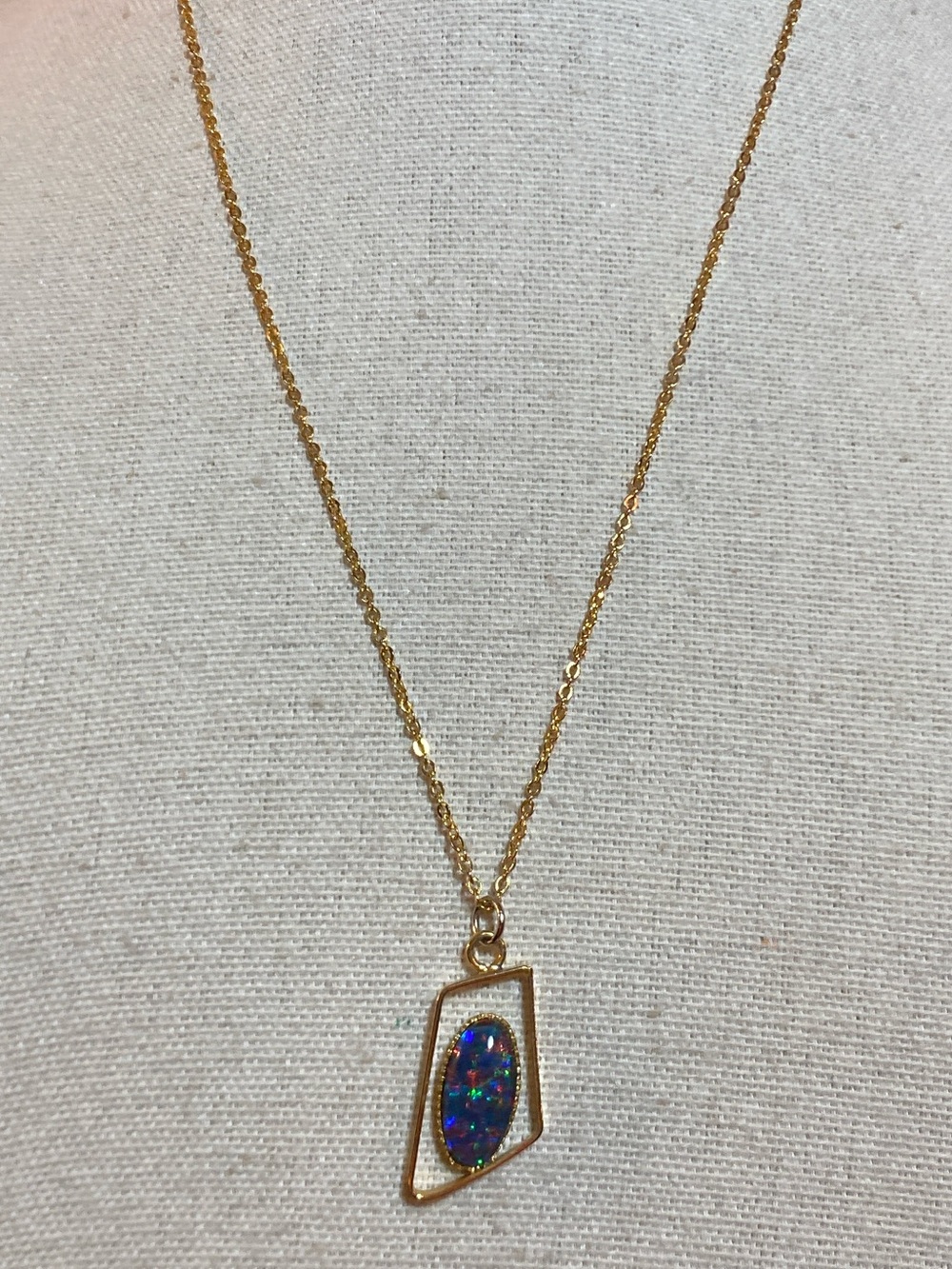 Vintage Gold Tone Opal Look Pendant Necklace Multicolor Cabochon 18”